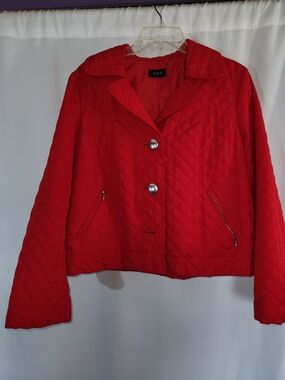 Red Quilted Button-Front Jacket (Est. L)  #vintage # nostalgic #bold #vibrant